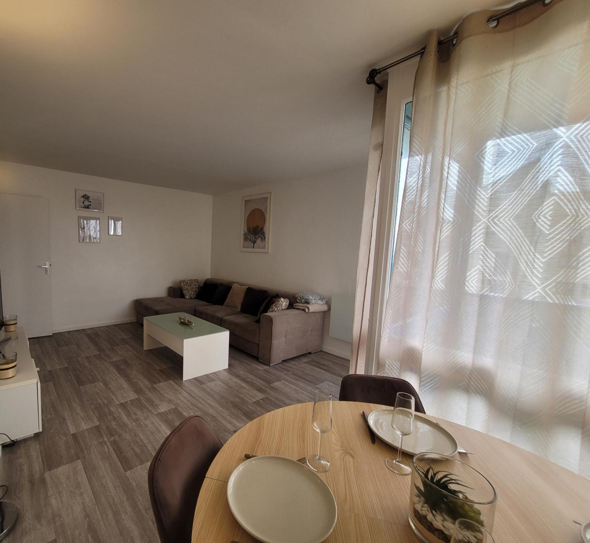 Parisian Retreat Pour 5 Personnes - 12 Min De Paris - Proche Gare Appartement Deuil-la-Barre Buitenkant foto